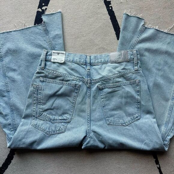 NWOT Free People We The Free Ripple Wide-Leg Jeans Light Wash Size 27L - Picture 4 of 8